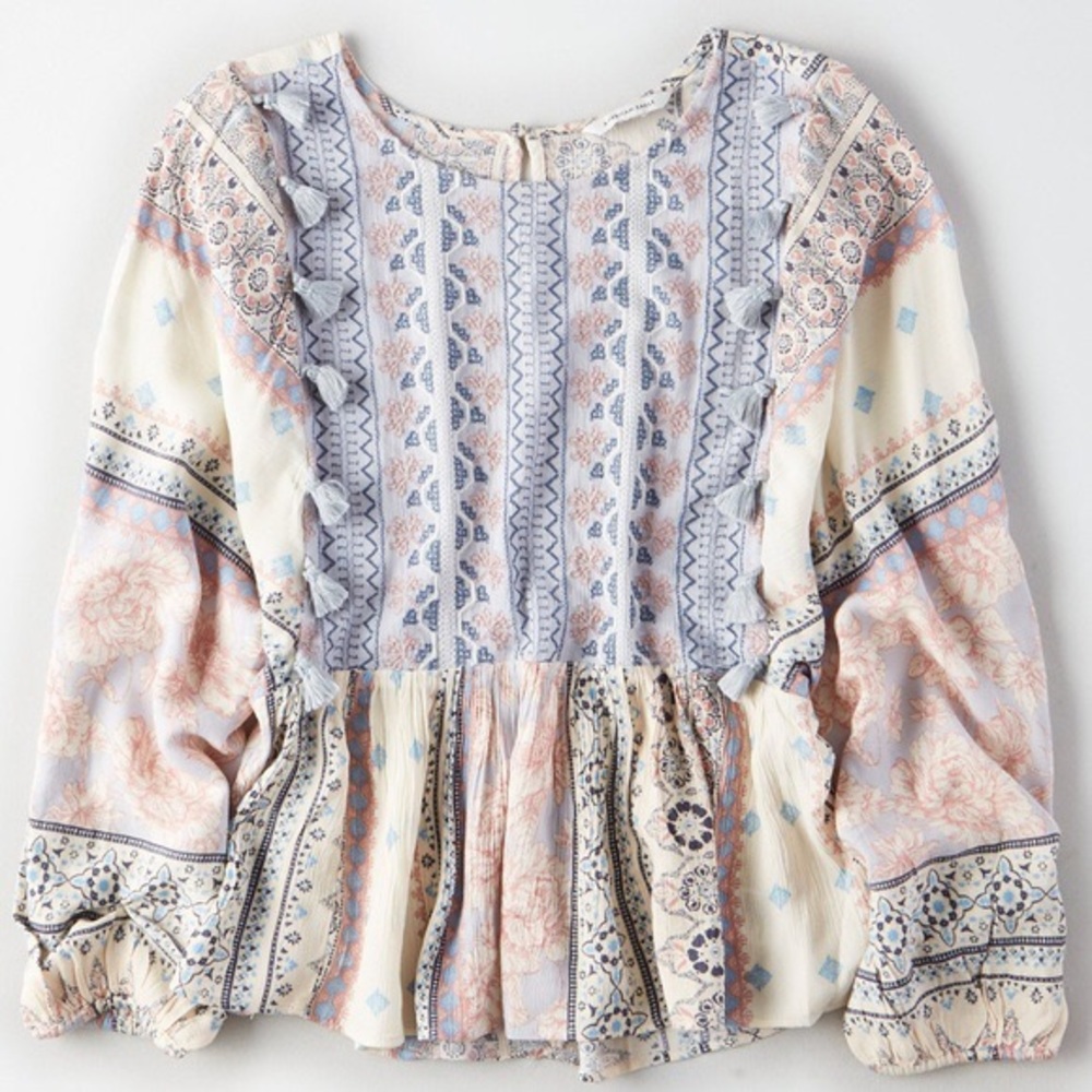 NWT American Eagle printed top. Size medium